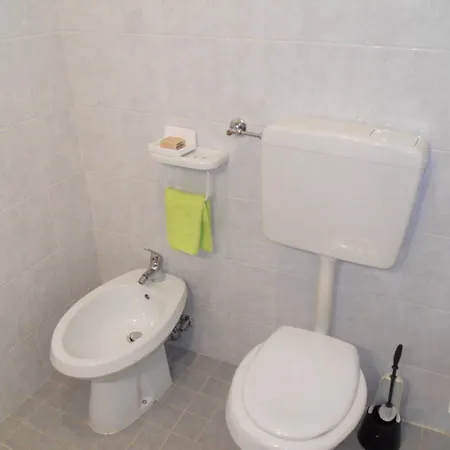 Апартаменти Modern Flat With Terrace-beahost