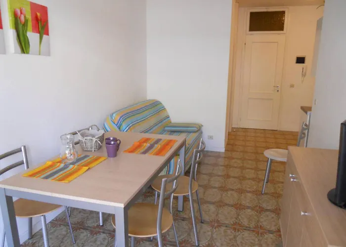 Modern Flat With Terrace-beahost * Бібіоне