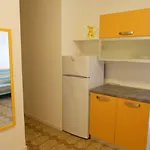 Modern Flat With Terrace-beahost Apartman