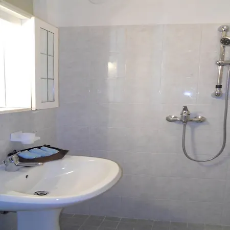 Modern Flat With Terrace-beahost *