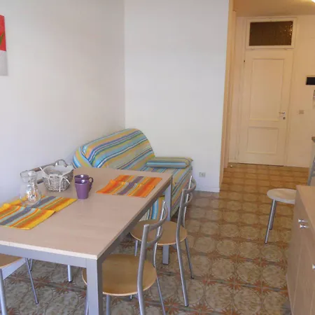 Апартаменты Modern Flat With Parking Бибионе